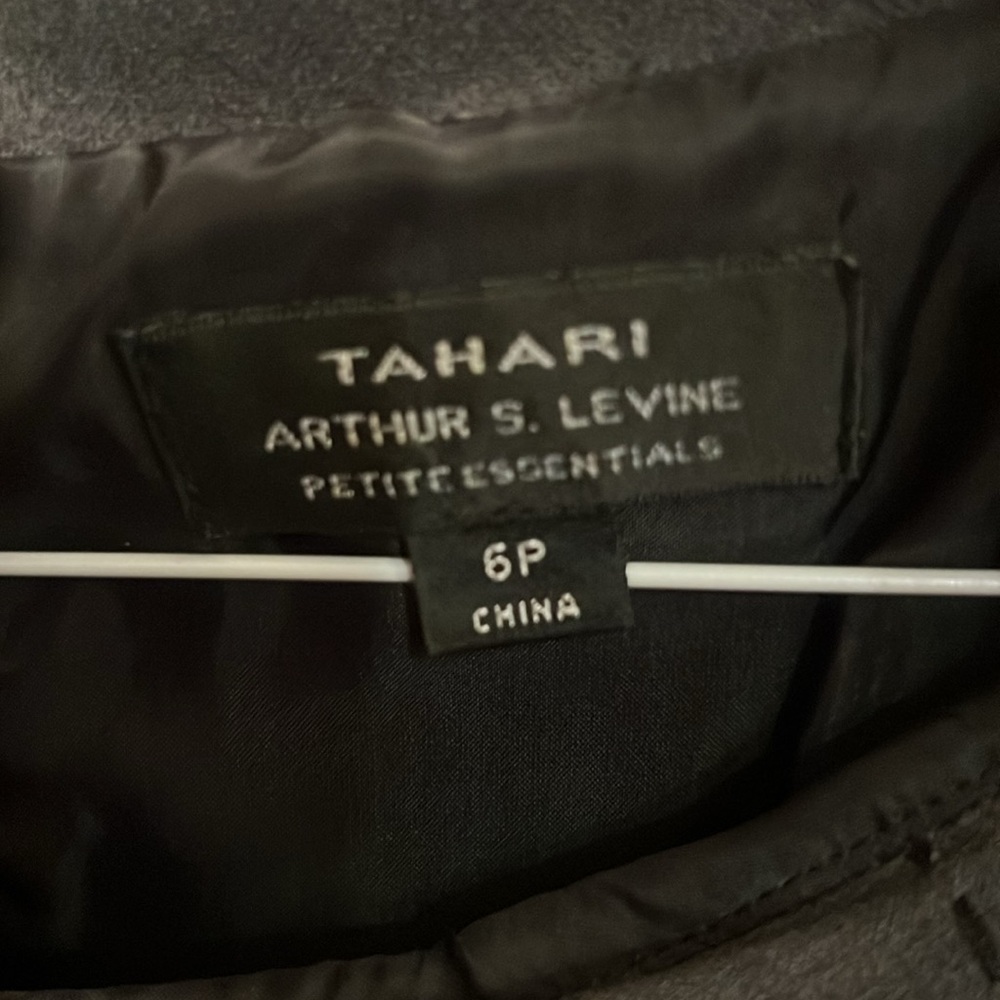 Tahari work dress size 6p - Picture 4 of 6